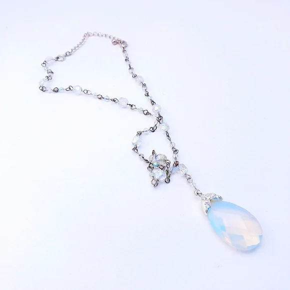 Avon vtg Necklace Opalescent blue white silvertone vintage adjustable - Picture 6 of 13